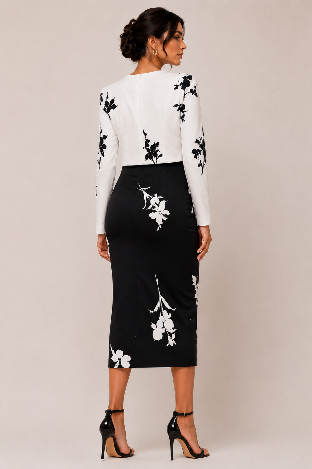 Elegant Black & White Floral Midi Dress Size M