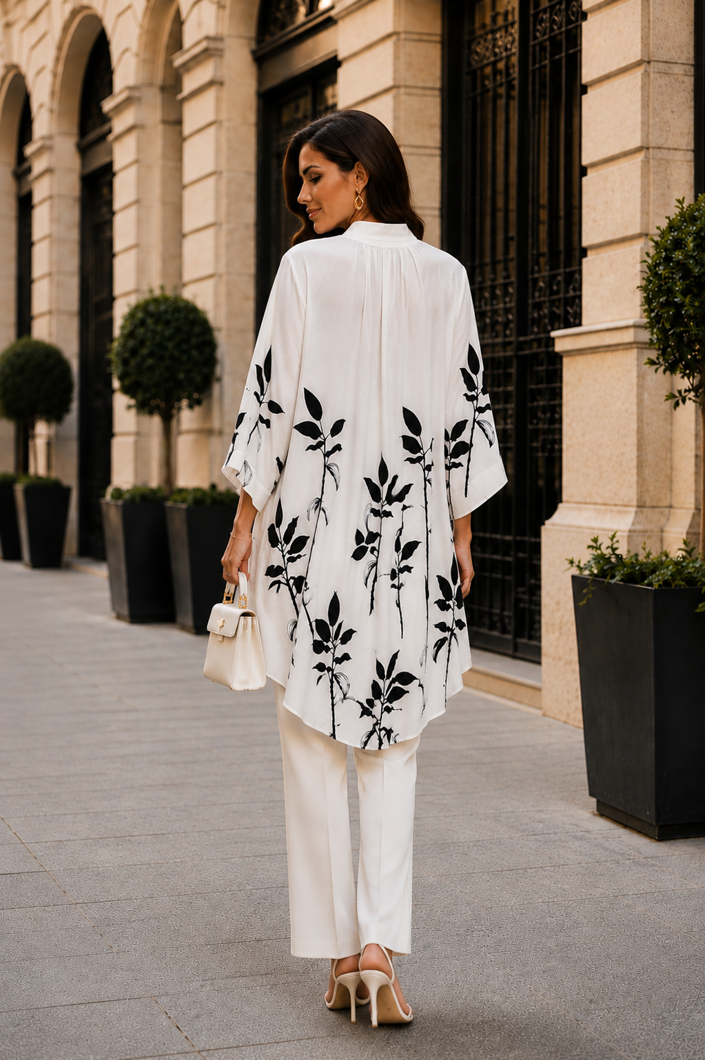 Chic black &amp; white floral top