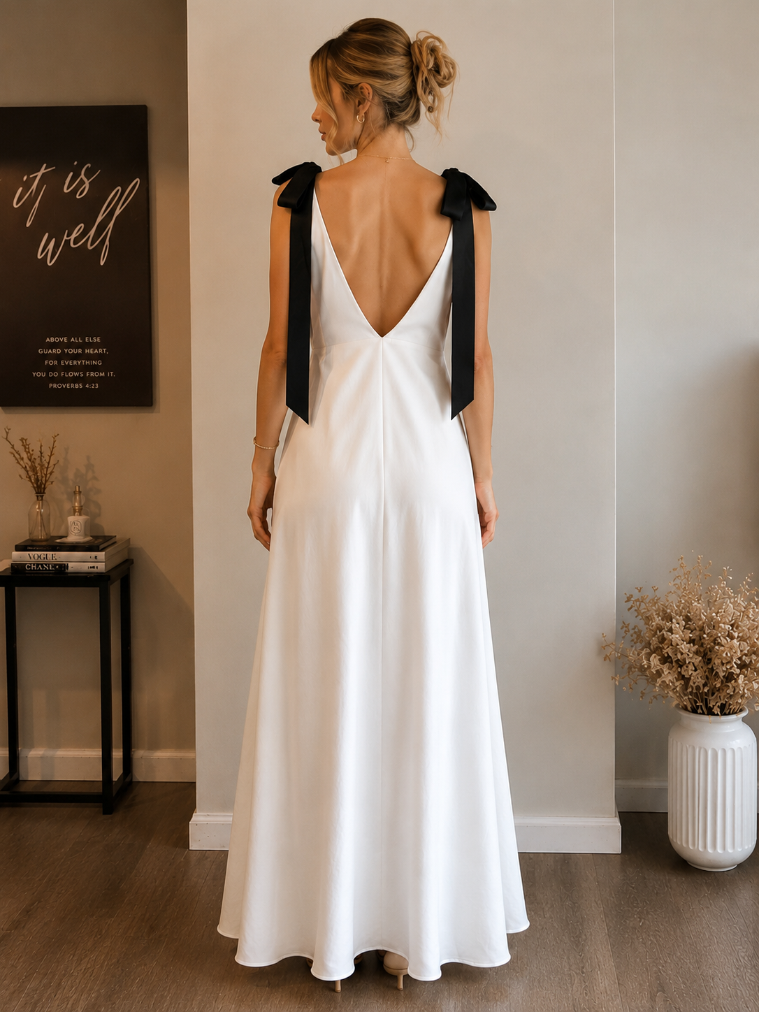 Elegant White Maxi Dress with Black Bow Straps Size L
