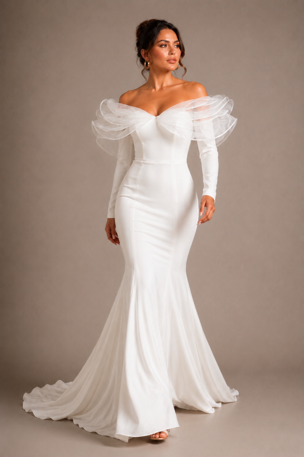 Grace meets timeless elegance in this breathtaking white mermaid gown Size M